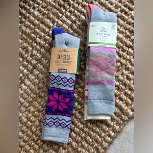 4 Pairs of New Snow Sport Ski Socks